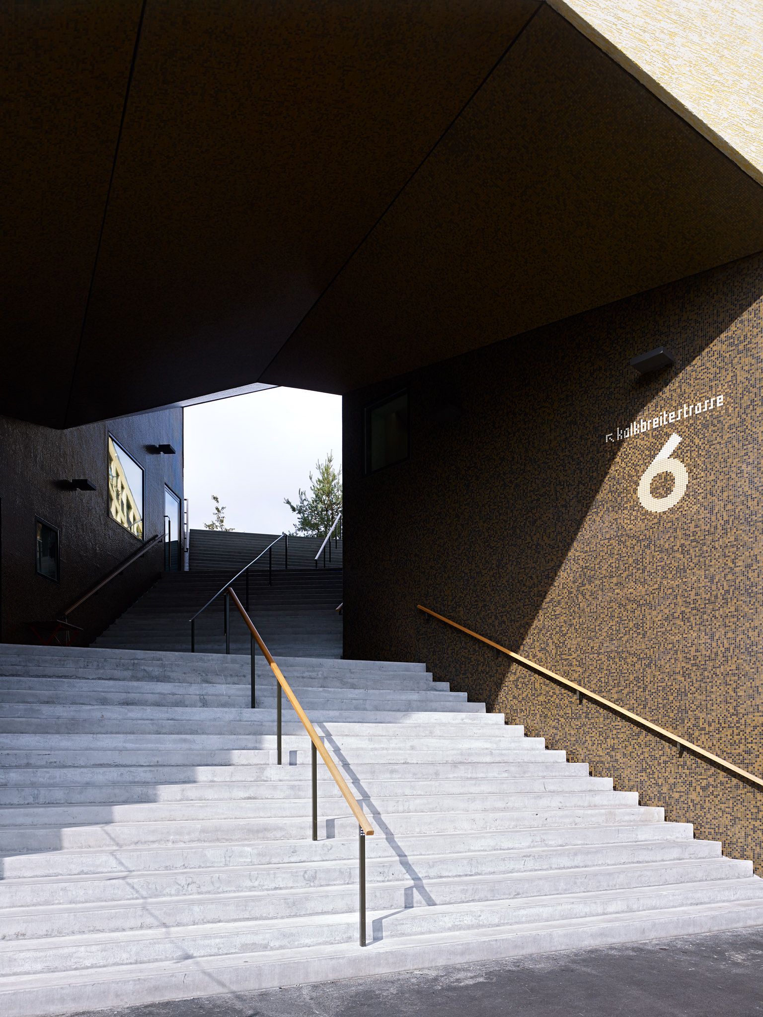 E14520 Alpa 045707 SCREEN